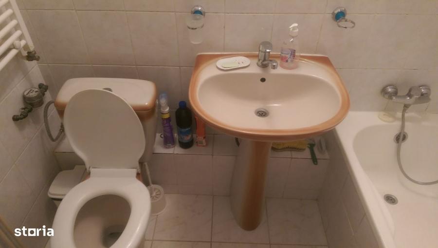 Apartament cu 3 camere în Rahova