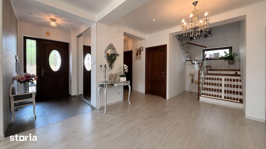 Casă cu 5 camere cu Teren 1027 Mp în Clinceni
