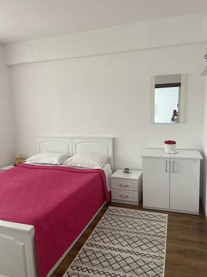 Apartament cu 3 camere decomandat în Nufărul