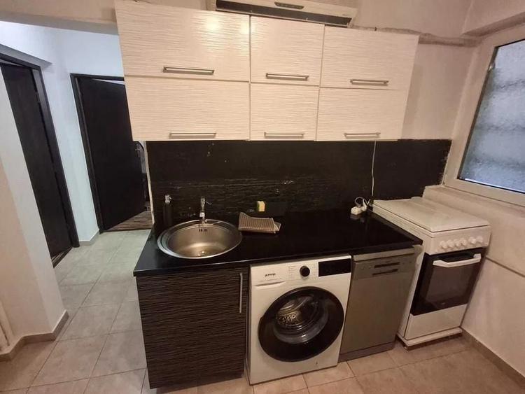 Apartament cu 2 camere semidecomandat, mobilat în Tineretului