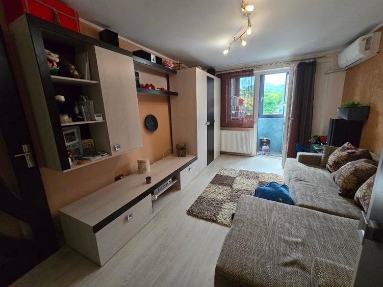 Apartament cu 2 camere decomandat în Bejan