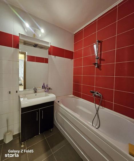 Apartament cu 2 camere semidecomandat în Seleuș