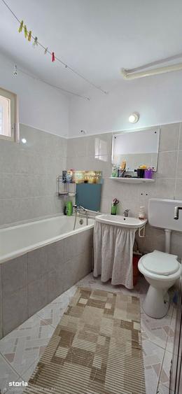 Apartament cu 3 camere decomandat în Tomis Nord
