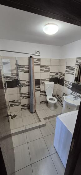Apartament cu 2 camere semidecomandat în Manolache
