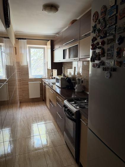 Apartament cu 2 camere decomandat în 14 Mai