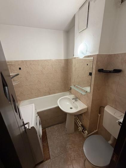 Apartament cu 2 camere decomandat în Muncii