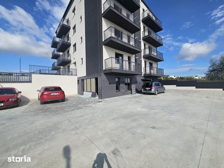 Spațiu comercial, de 125 mp, în Podu Roș