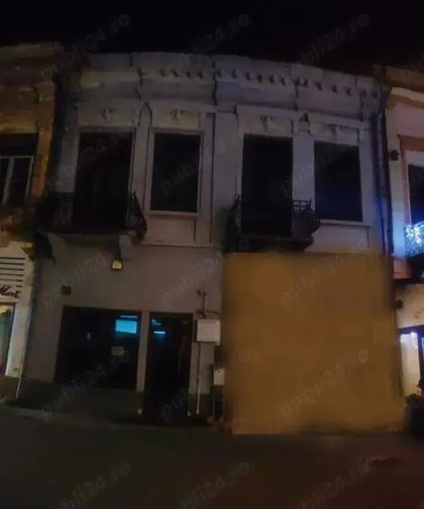 Casă cu 6 camere în Central