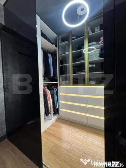 Apartament cu 4 camere decomandat în Central
