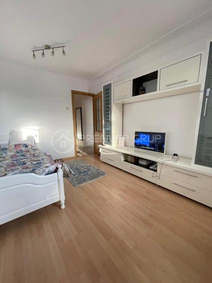 Apartament cu 3 camere decomandat în Copou
