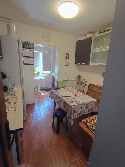 Apartament cu 3 camere decomandat în Inel II