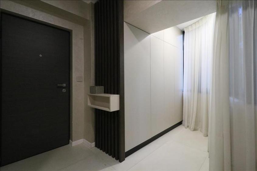 Apartament cu 4 camere decomandat în Central