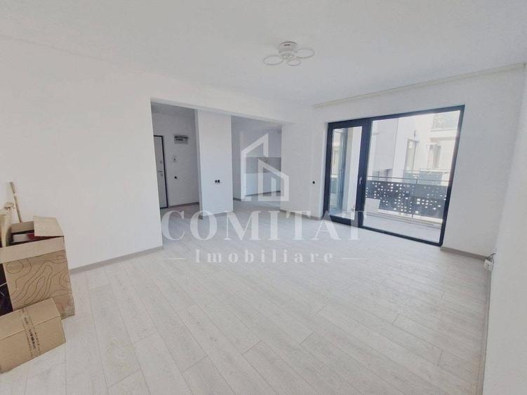 Apartament cu 3 camere semidecomandat în Someșeni