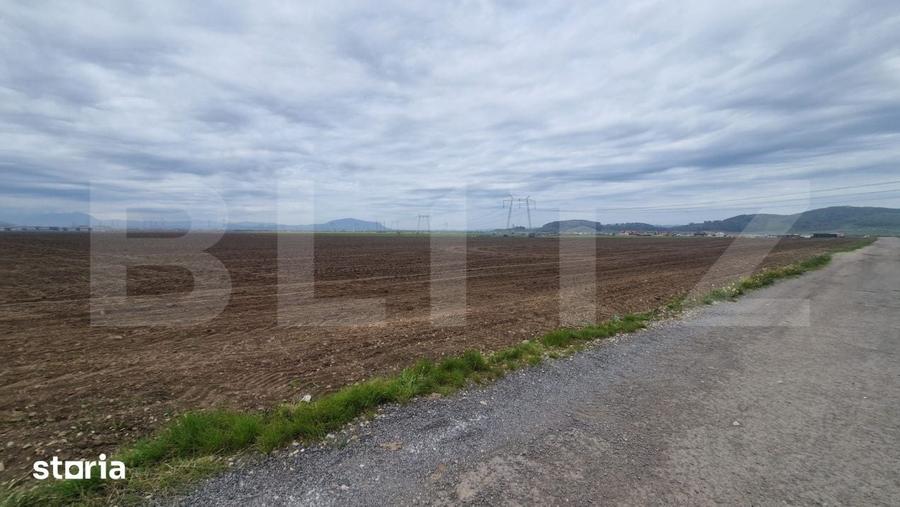 Teren de 15000 mp, în Hărman