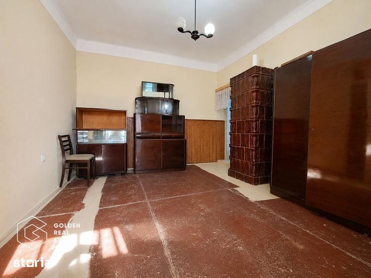 Casă cu 4 camere decomandat cu Teren 420 Mp în Grădiște