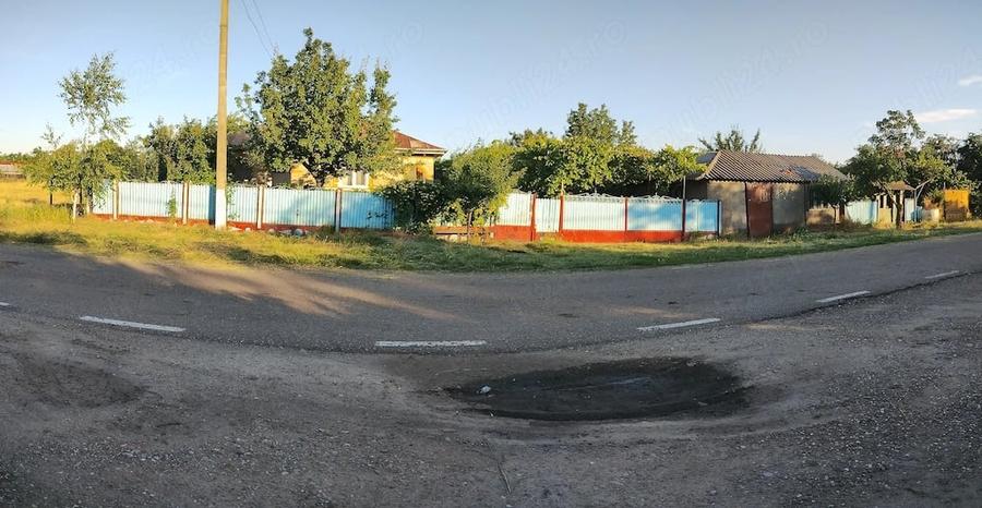 Casă cu 4 camere cu Teren 2500 Mp în Brădeanu