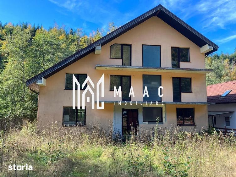 Casă cu 10 camere cu Teren 900 Mp în Șelimbăr