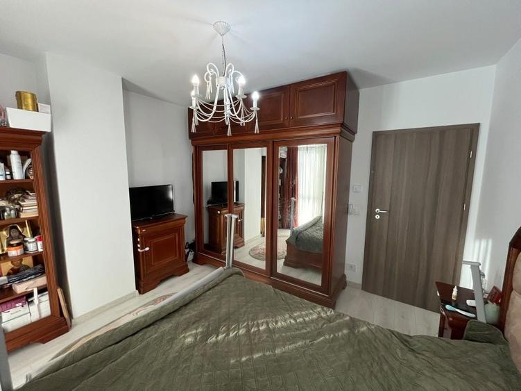 Apartament cu 3 camere decomandat în Soarelui