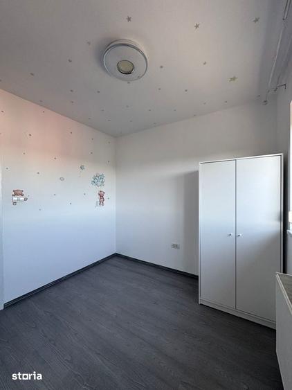Apartament cu 3 camere decomandat în Sud