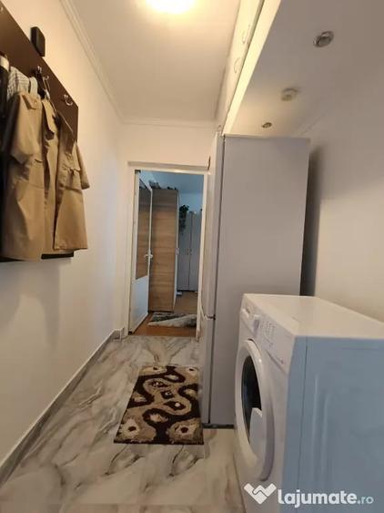 Apartament cu 2 camere semidecomandat în Micro 6