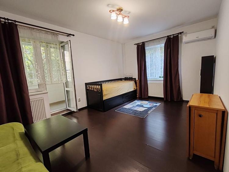 Garsonieră decomandată în Militari