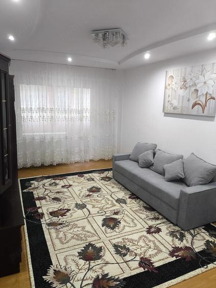 Apartament cu 3 camere decomandat în Mircea cel Bătrân