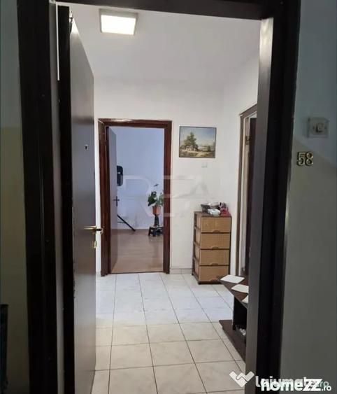 Apartament cu 3 camere decomandat în Gorjului