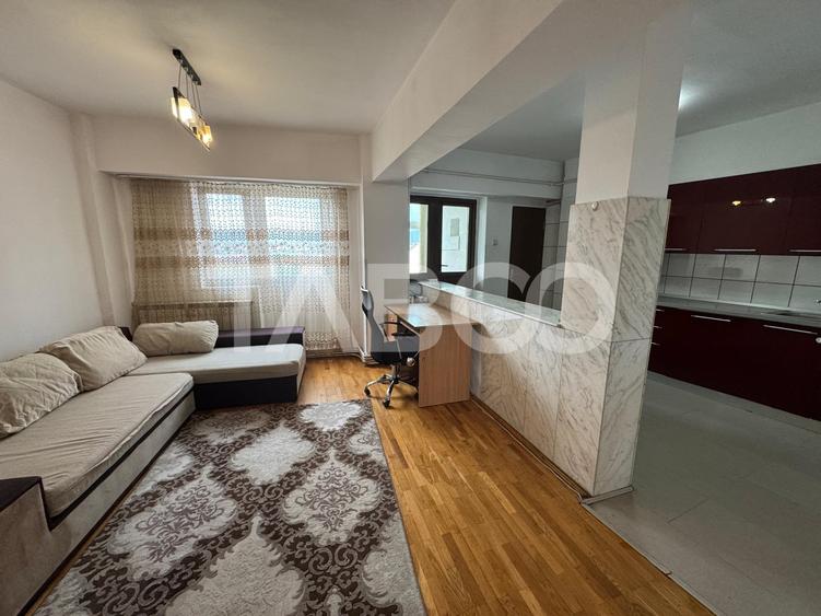 Apartament cu 5 camere decomandat, mobilat în Turnișor