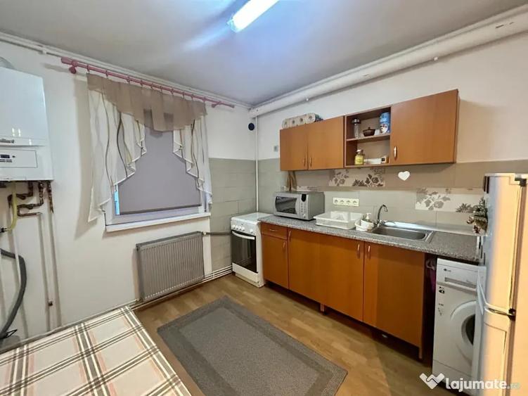 Garsonieră decomandată în Central