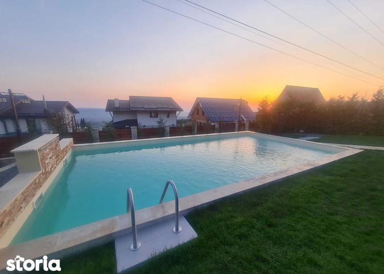 Casă cu 6 camere cu Piscina în Feleacu