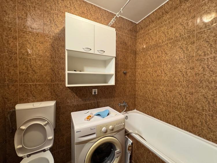 Apartament cu 2 camere semidecomandat în Borhanci