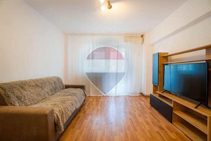 Apartament cu 4 camere decomandat în Răcădău
