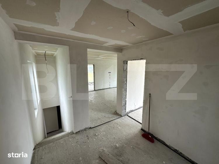 Casă cu 4 camere în Dezmir
