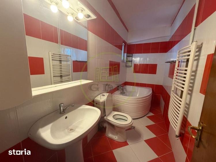 Apartament cu 4 camere în Centrul Istoric
