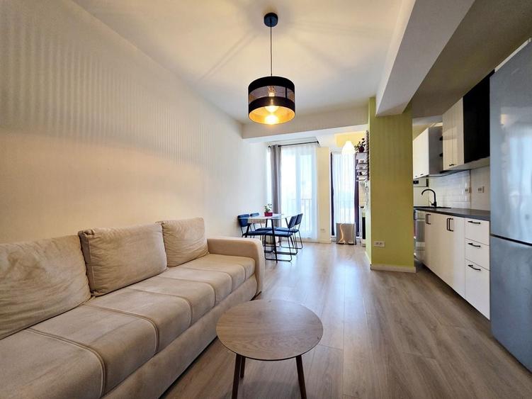 Apartament cu 2 camere decomandat, mobilat în Central