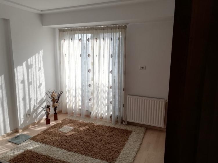 Vând apartament 3 camere zona Decebal Theodor Speranția  - 1