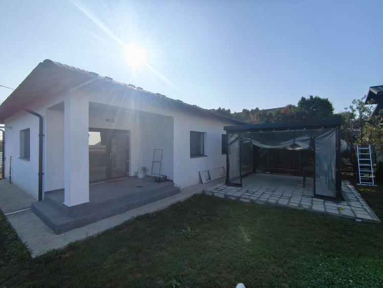 Casă cu 4 camere în Central