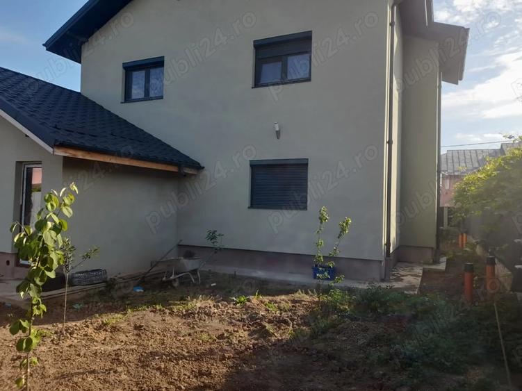 Casă cu 6 camere cu Teren 600 Mp în Central