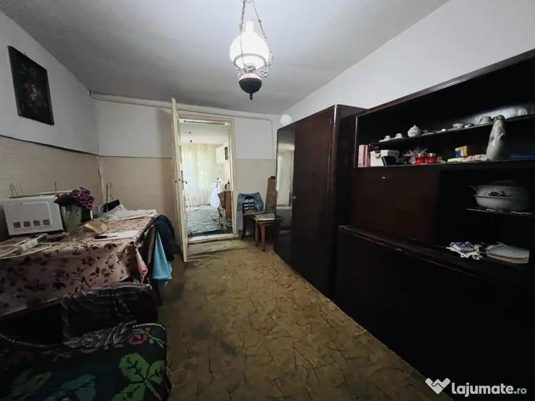 Casă cu 8 camere cu Teren 739 Mp în Mehala