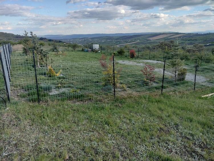Teren de 619 mp, în Iris