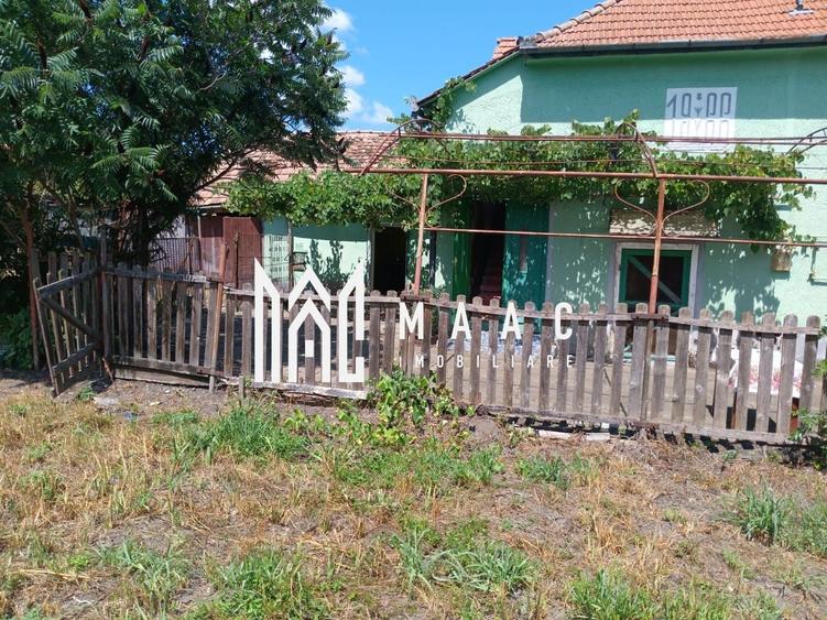 Casă individuală cu 4 camere cu Canalizare în Alțina