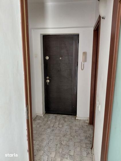 Apartament cu 3 camere decomandat în Gara de Nord