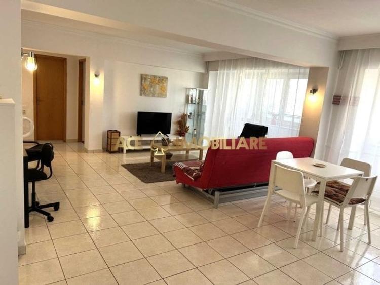 Apartament cu 2 camere semidecomandat, mobilat în 13 Septembrie