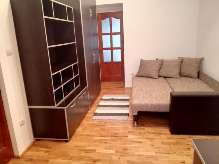 Apartament cu 3 camere semidecomandat în Take Ionescu