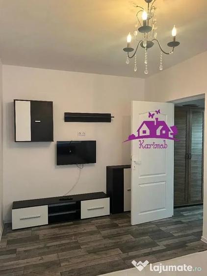 Apartament cu 3 camere semidecomandat în Dacia