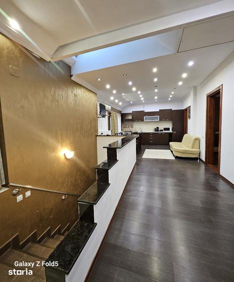 Apartament cu 3 camere decomandat în Orașul Nou