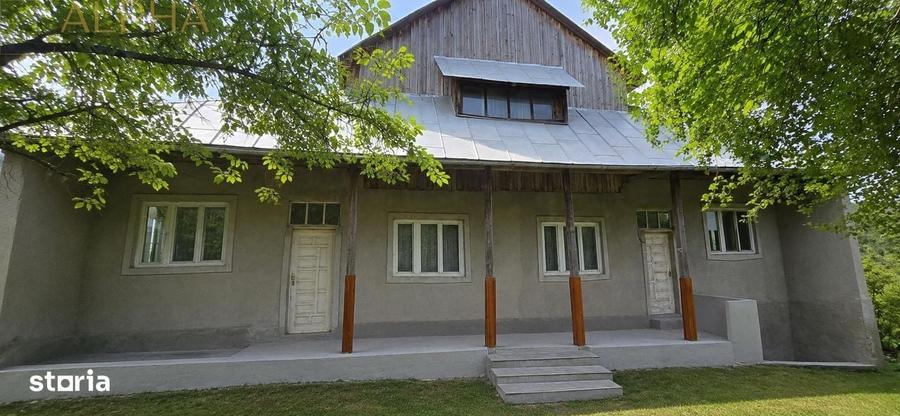 Casă cu 4 camere cu Teren 2320 Mp în Galații Bistriței