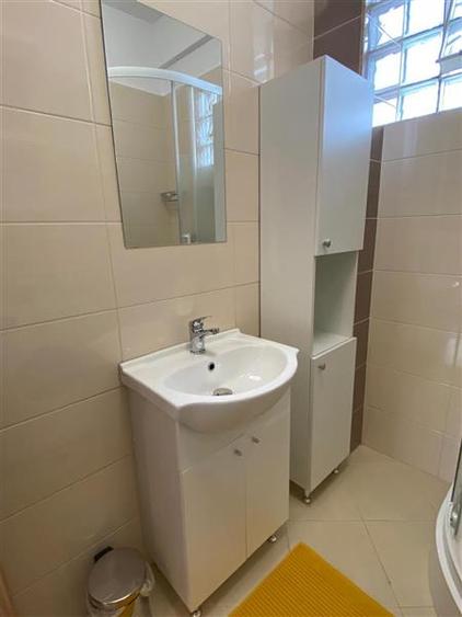 Apartament cu 2 camere semidecomandat, mobilat în Dămăroaia