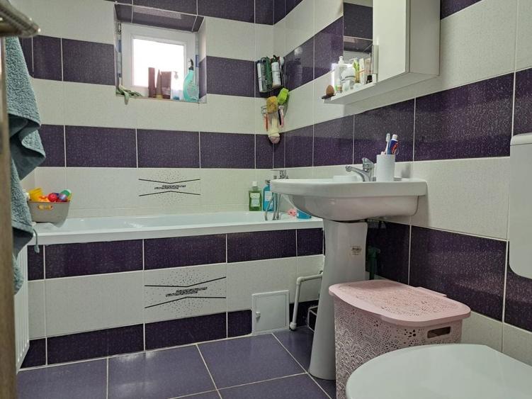 Apartament cu 2 camere decomandat în Casa de Cultură