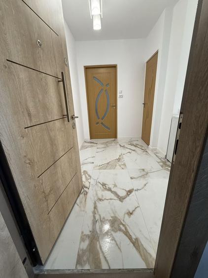 Vand Apartament 2 camere et 1 - 1